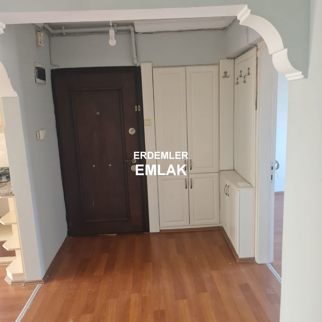 ERDEMLERDEN EVKA 3 DE SATILIK DAİRE MANZARALI BAKIMLI