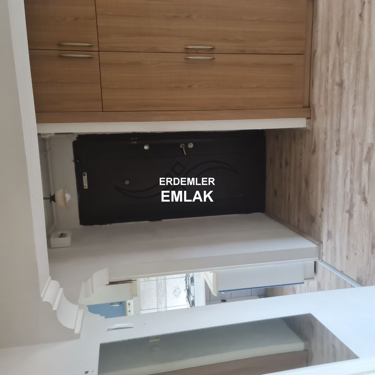ERDEMLERDEN EVKA 3 DE MANZARALI BAKIMLI DOGALGAZLI 2+1