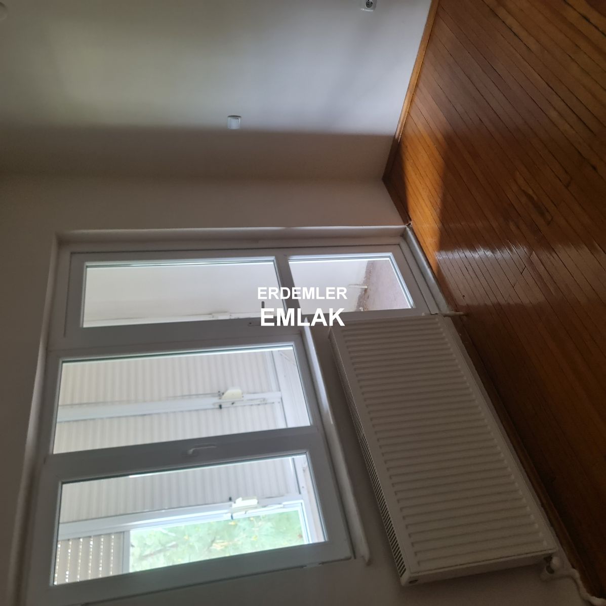 ERDEMLERDEN EVKA 3 MERKEZİNDE MANZARALI BAKIMLI ARA KAT DAİRE