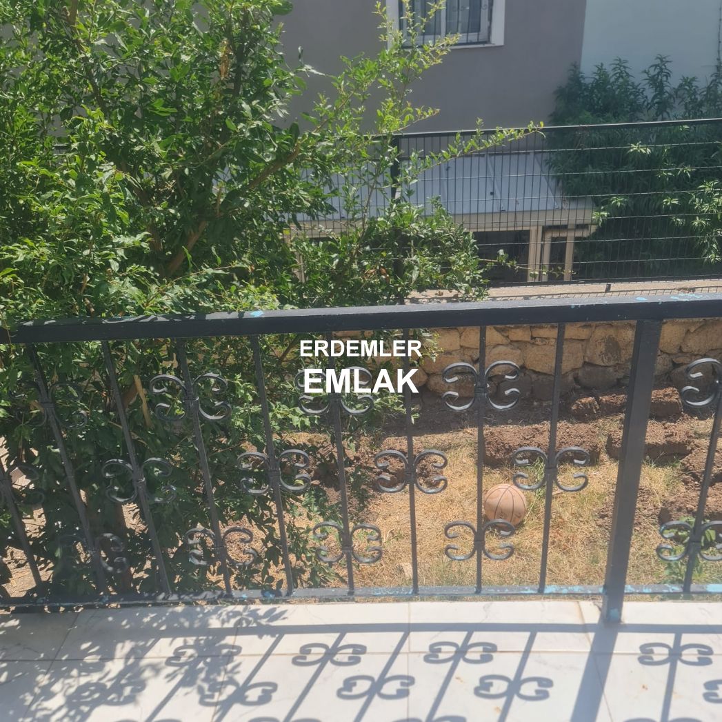 ERDEMLERDEN SARAYKENT 2 DE DUBLEK BAHÇELİ BAKIMLI DAIRE