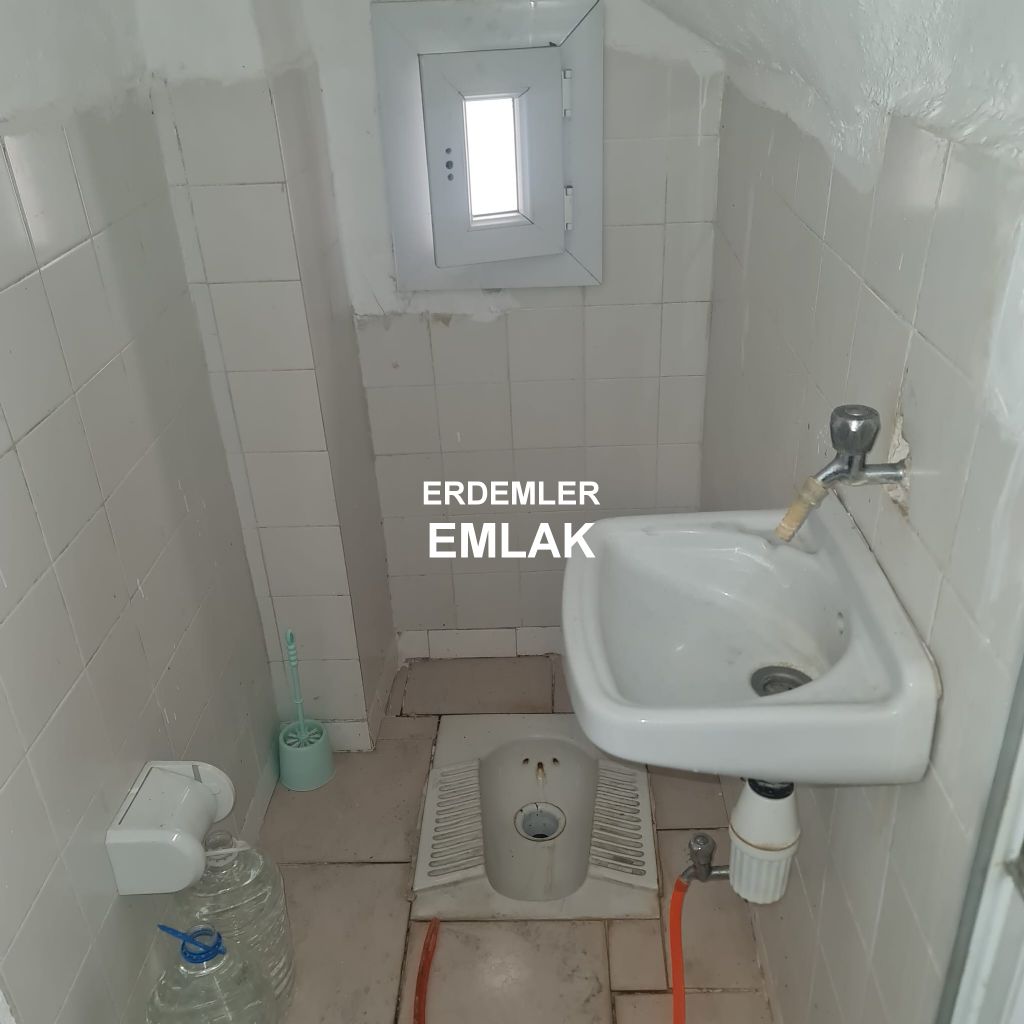 ERDEMLERDEN SARAYKENT 6 DA MUSTAKİL BAHÇELI 4 ODA 1 SALON DAİRE
