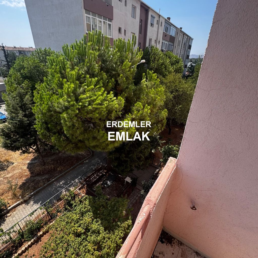 ERDEMLERDEN EVKA 3 ÜN MERKEZİNDE ARA KAT BAKIMLI MANZARALI