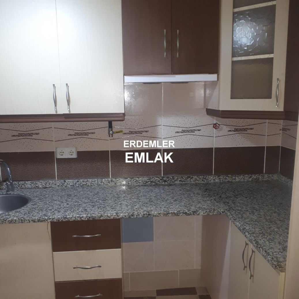 ERDEMLERDEN NALDÖKENDE YÜKSEK GİRİŞ BEKARA YADA ÖGRENCİYE DAİRE