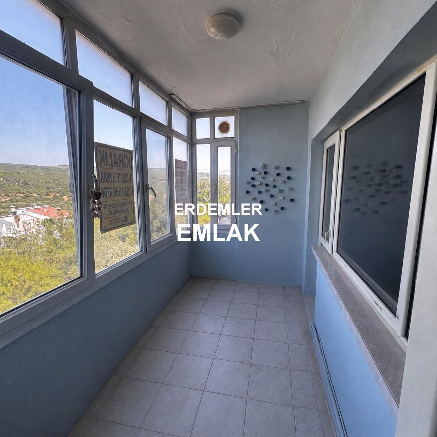 ERDEMLERDEN EVKA 3 ÜN MERKEZİNDE ARA KAT BAKIMLI MANZARALI