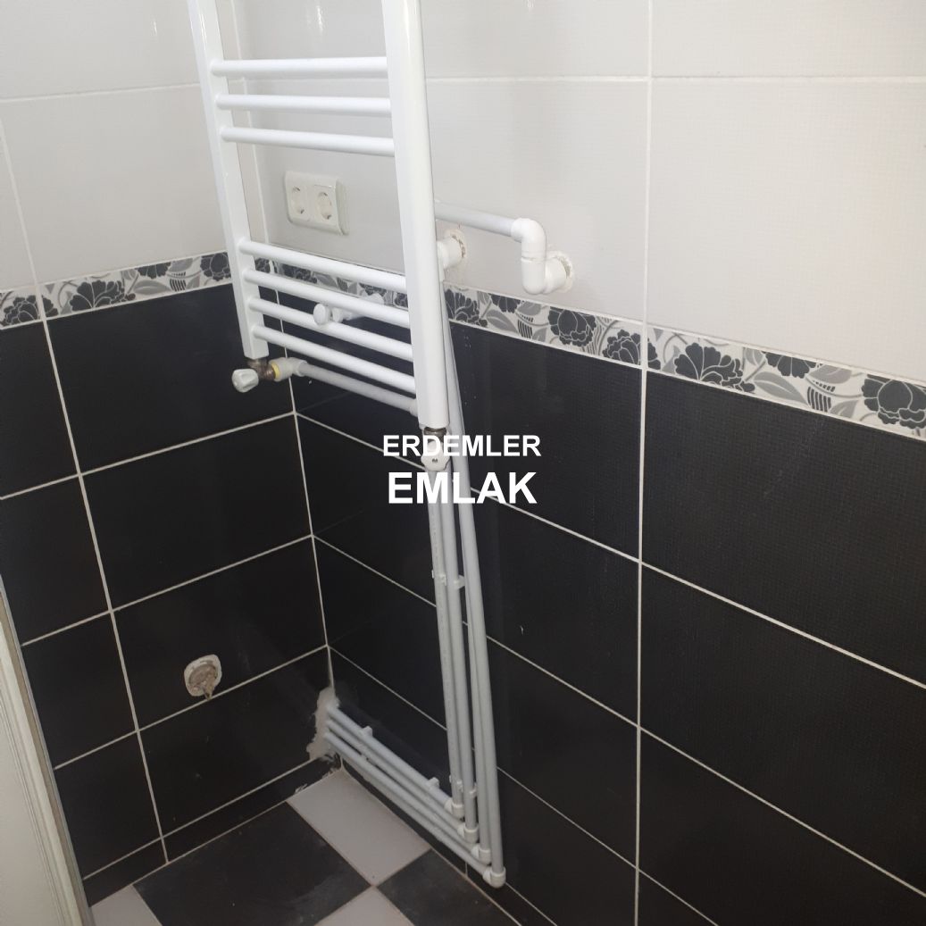 ERDEMLERDEN NALDÖKENDE YÜKSEK GİRİŞ BEKARA YADA ÖGRENCİYE DAİRE