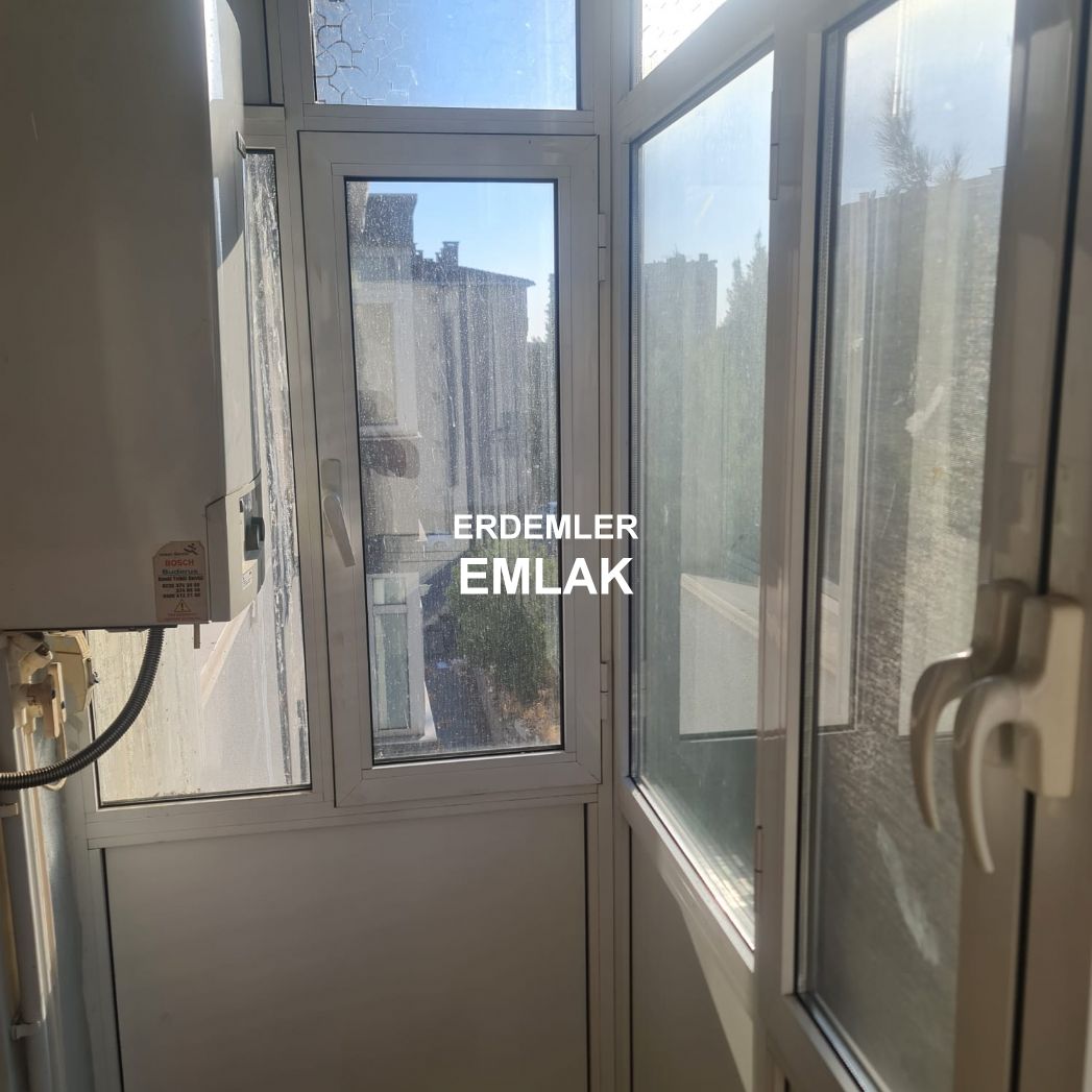 ERDEMLERDEN EVKA 3 DE SATILIK DAİRE MANZARALI BAKIMLI