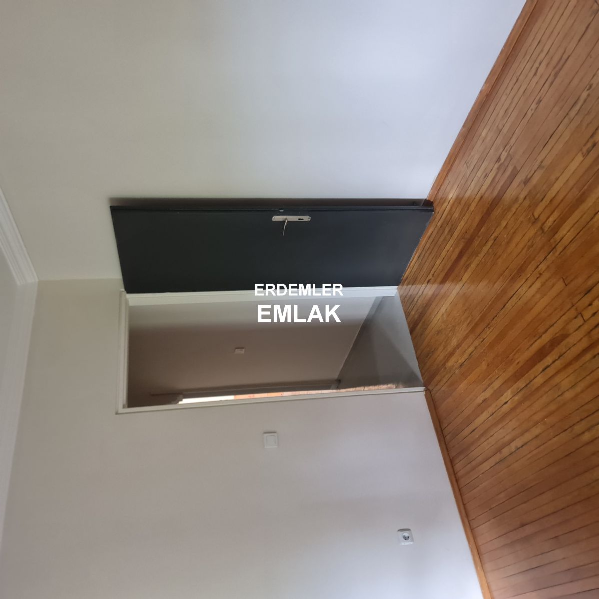 ERDEMLERDEN EVKA 3 MERKEZİNDE MANZARALI BAKIMLI ARA KAT DAİRE