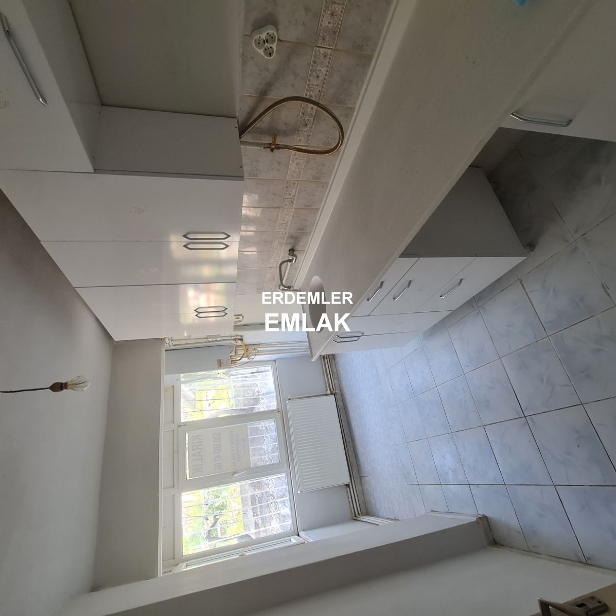 ERDEMLERDEN EVKA 3 DE GİRİŞ KAT 2 ODA 1 SALON