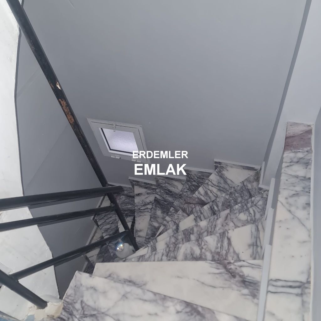 ERDEMLERDEN SARAYKENT 6 DA MUSTAKİL TRİPLEKS DAİRE