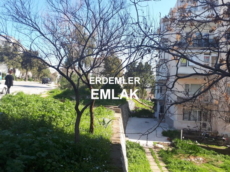 ERDEMLERDEN EVKS MERKEZİNDE ARA KAT BAKIMLI DOGALGAZLI MANZARALI 1+1