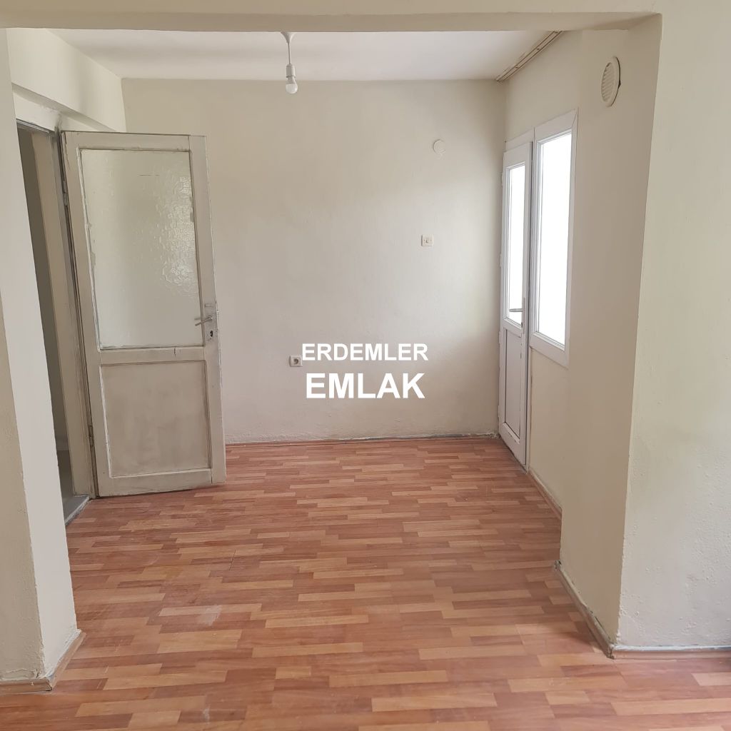 ERDEMLERDEN SARAYKENT 6 DA MUSTAKİL BAHÇELI 4 ODA 1 SALON DAİRE