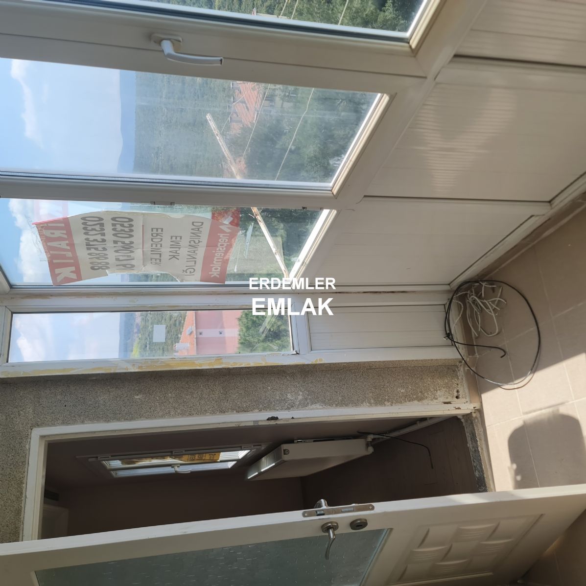 ERDEMLERDEN EVKA 3 DE ARA KAT BAKIMLI MANZARALI DOGALGAZLI DAİRE