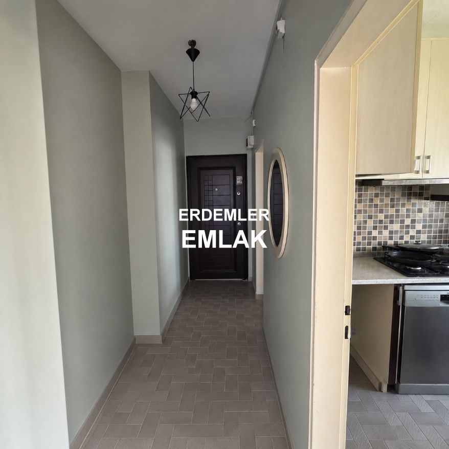 ERDEMLERDEN EVKA 3 ÜN MERKEZİNDE ARA KAT BAKIMLI MANZARALI