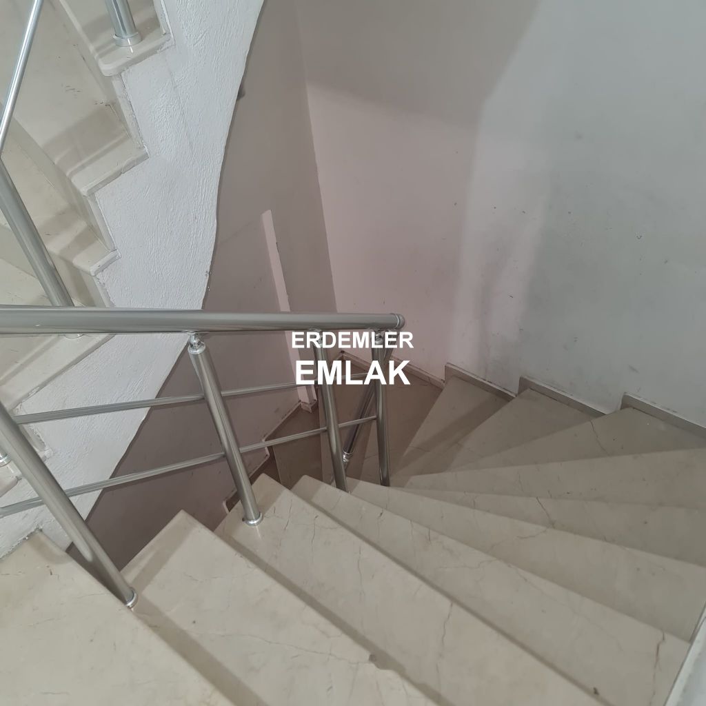 ERDEMLERDEN SEFERHİSAR ÜRKMEZ DE YAZ KIŞ OTURULACAK DAİRE ERDEMLERDEN SEFERHİSAR ÜRKMEZ DE YAZ KIŞ OTURULACAK DAİRE