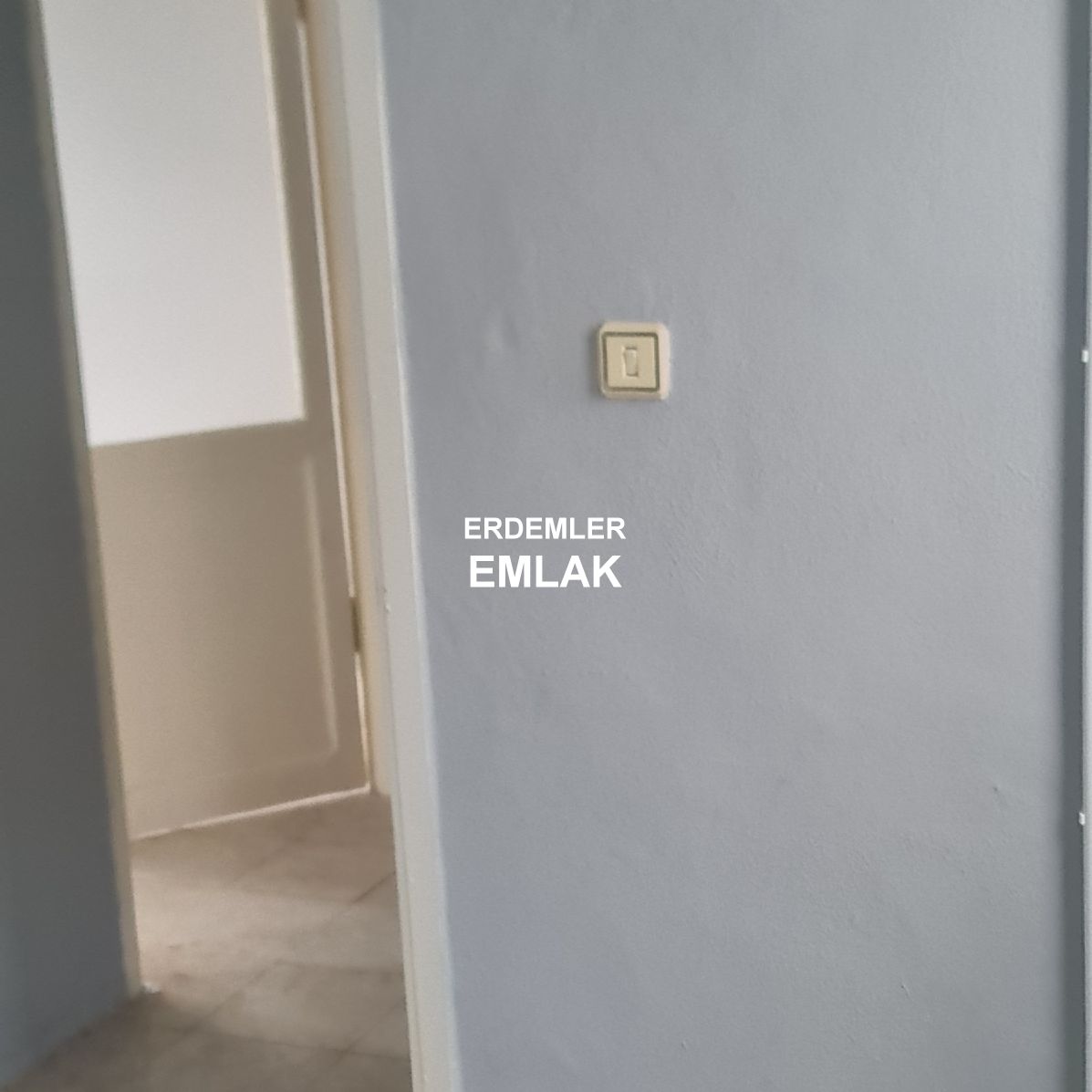 ERDEMLERDEN SARAYKENT 6 DA MUSTAKİL BAHÇELI 4 ODA 1 SALON DAİRE