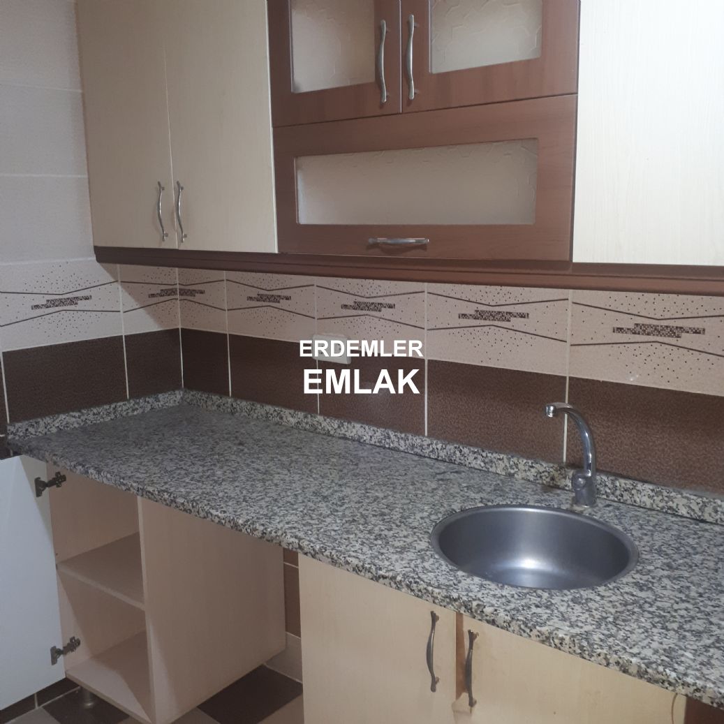 ERDEMLERDEN NALDÖKENDE YÜKSEK GİRİŞ BEKARA YADA ÖGRENCİYE DAİRE