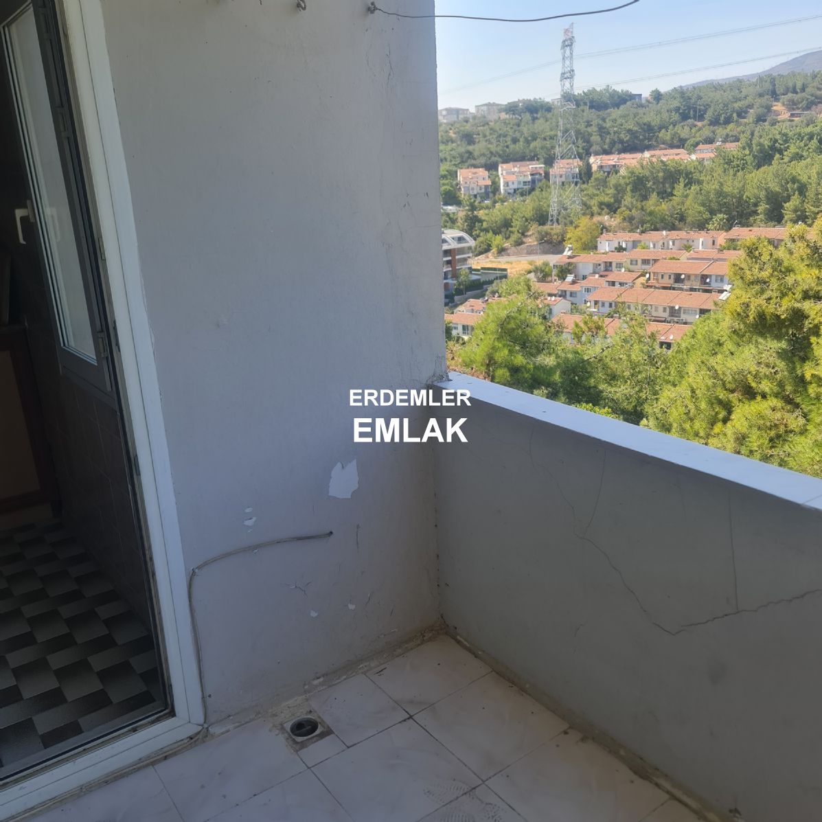 ERDEMLERDEN EVKA 3 DE FULL EŞYALI ARA KAT BAKIMLI MANZARALI 3+1DAİRE
