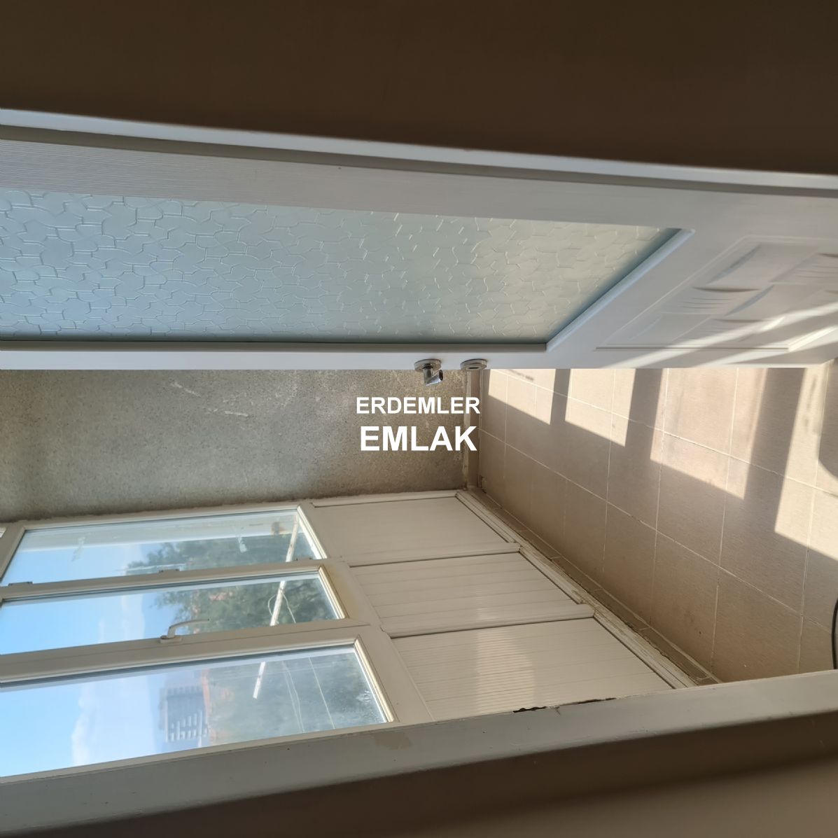 ERDEMLERDEN EVKA 3 DE ARA KAT BAKIMLI MANZARALI DOGALGAZLI DAİRE