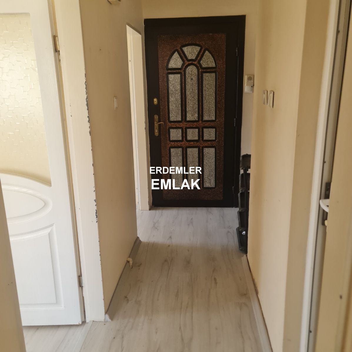 ERDEMLERDEN EVKA 3 DE GİRİŞ KAT 1 ODA 1 SALON ERDEMLERDEN EVKA 3 DE GİRİŞ KAT 1 ODA 1 SALON