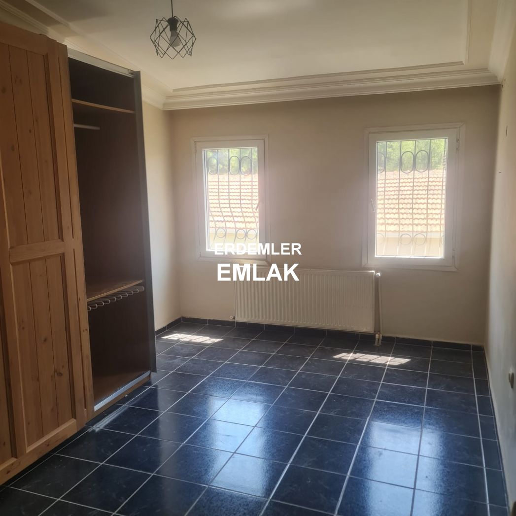 ERDEMLERDEN SARAYKENT 2 DE DUBLEK BAHÇELİ BAKIMLI DAIRE