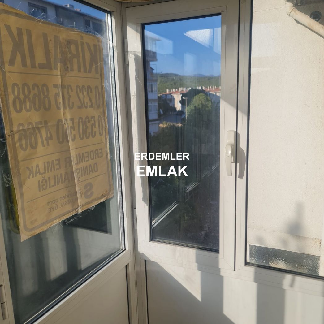 ERDEMLERDEN EVKA 3 DE SATILIK DAİRE MANZARALI BAKIMLI