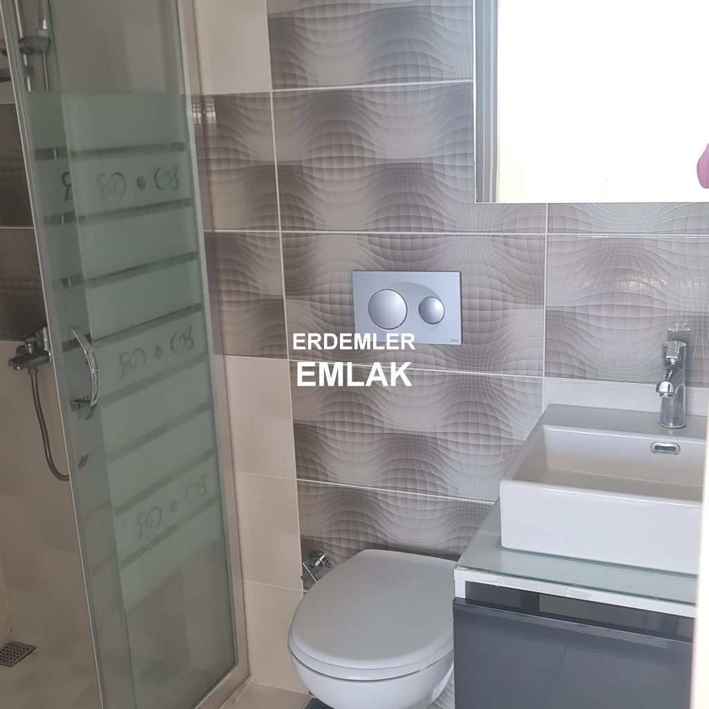 ERDEMLERDEN BAYRAKLI GÜMÜŞPALADA DENİZ MANZARLI ASNSÖRLÜ 2+1