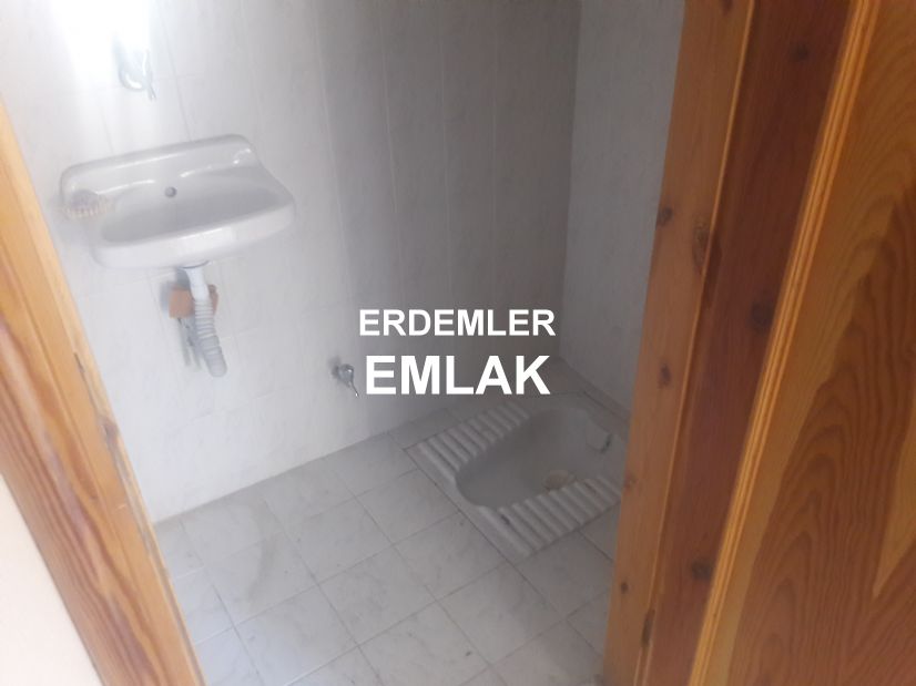 ERDEMLERDEN ATATÜRK MAH.OSMANGAZİDE SEHİR HASTANESİNE ÇOK YAKIN ARA KAT