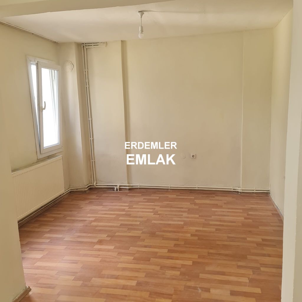 ERDEMLERDEN SARAYKENT 6 DA MUSTAKİL BAHÇELI 4 ODA 1 SALON DAİRE