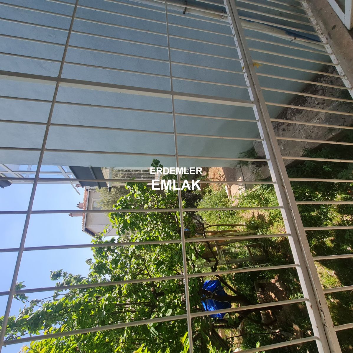 ERDEMLERDEN EVKA 3 DE GİRİŞ KAT 2 ODA 1 SALON