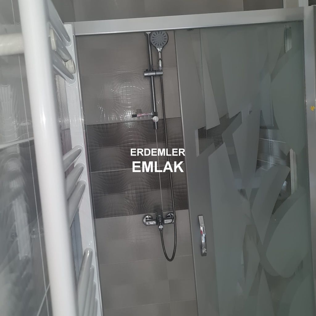 ERDEMLERDEN BAYRAKLI GÜMÜŞPALADA DENİZ MANZARLI ASNSÖRLÜ 2+1