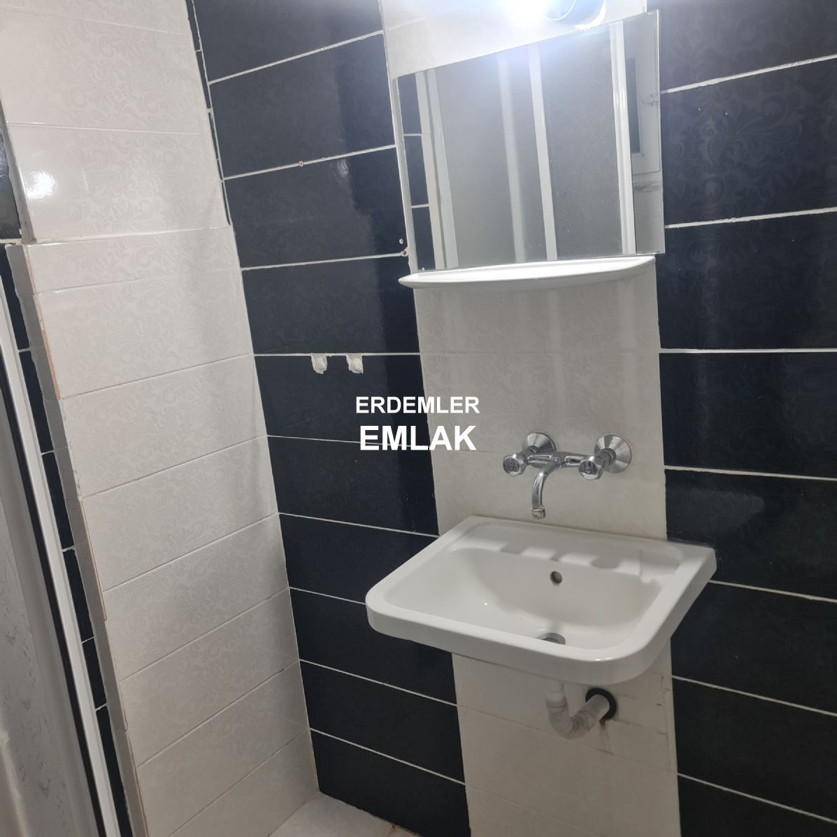 ERDEMLERDEN EVKA 3 DE GİRİŞ KAT 1 ODA 1 SALON ERDEMLERDEN EVKA 3 DE GİRİŞ KAT 1 ODA 1 SALON