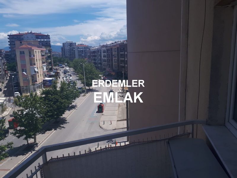 ERDEMLERDEN KARŞIYAKA ŞEMİKLERDE ORDU BULVARINDA ARA KAT DAİRE ERDEMLERDEN KARŞIYAKA ŞEMİKLERDE ORDU BULVARINDA ARA KAT DAİRE