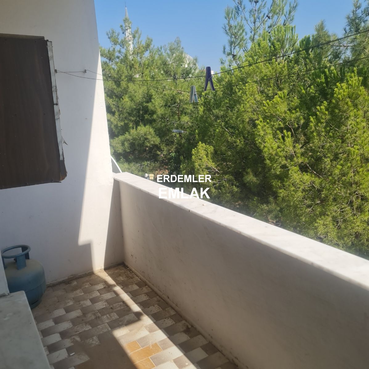 ERDEMLERDEN EVKA 3 DE FULL EŞYALI ARA KAT BAKIMLI MANZARALI 3+1DAİRE