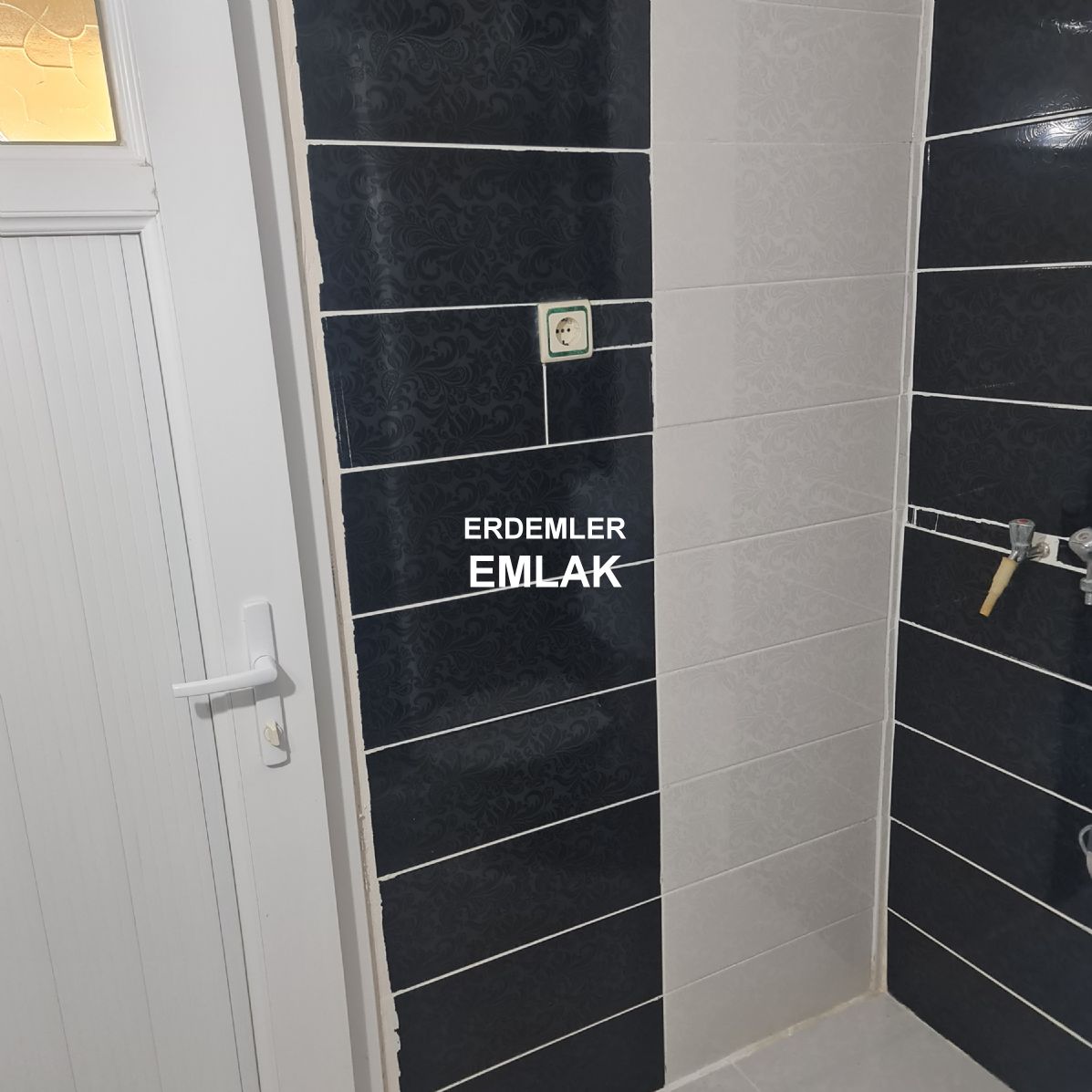 ERDEMLERDEN EVKA 3 DE GİRİŞ KAT 1 ODA 1 SALON ERDEMLERDEN EVKA 3 DE GİRİŞ KAT 1 ODA 1 SALON