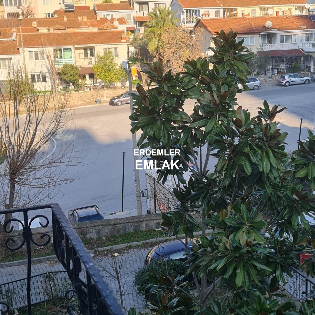 ERDEMLERDEN SARAYKENT 6 DA MUSTAKİL BAHÇELI 4 ODA 1 SALON DAİRE