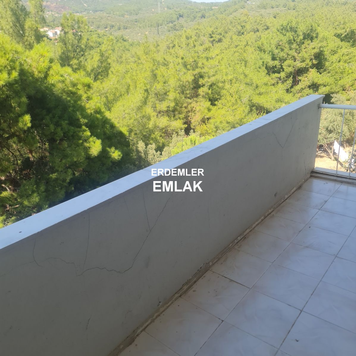 ERDEMLERDEN EVKA 3 DE FULL EŞYALI ARA KAT BAKIMLI MANZARALI 3+1DAİRE