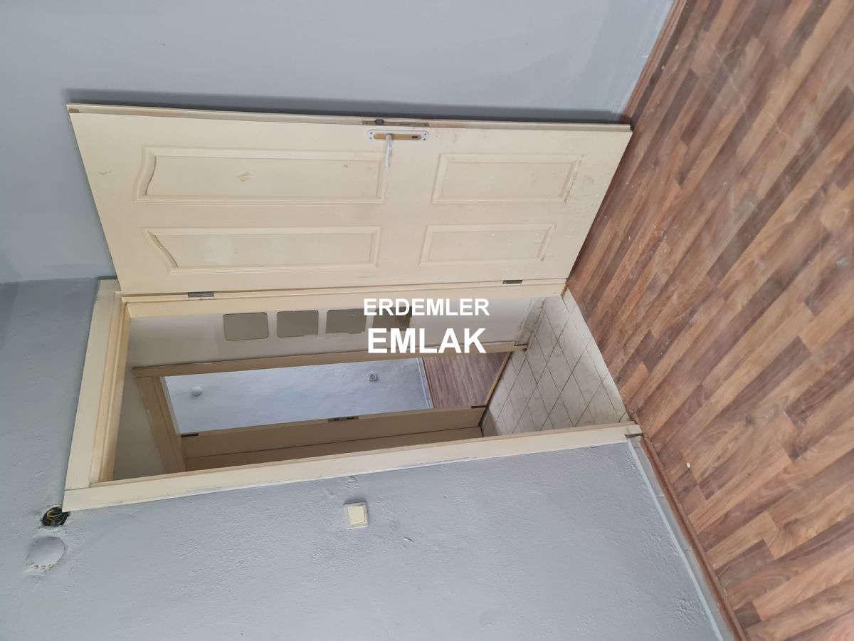 ERDEMLERDEN SARAYKENT 6 DA MUSTAKİL BAHÇELI 4 ODA 1 SALON DAİRE