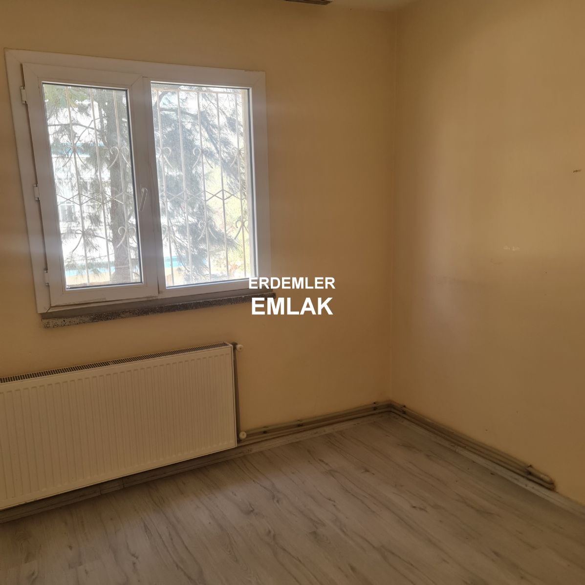 ERDEMLERDEN EVKA 3 DE GİRİŞ KAT 1 ODA 1 SALON ERDEMLERDEN EVKA 3 DE GİRİŞ KAT 1 ODA 1 SALON