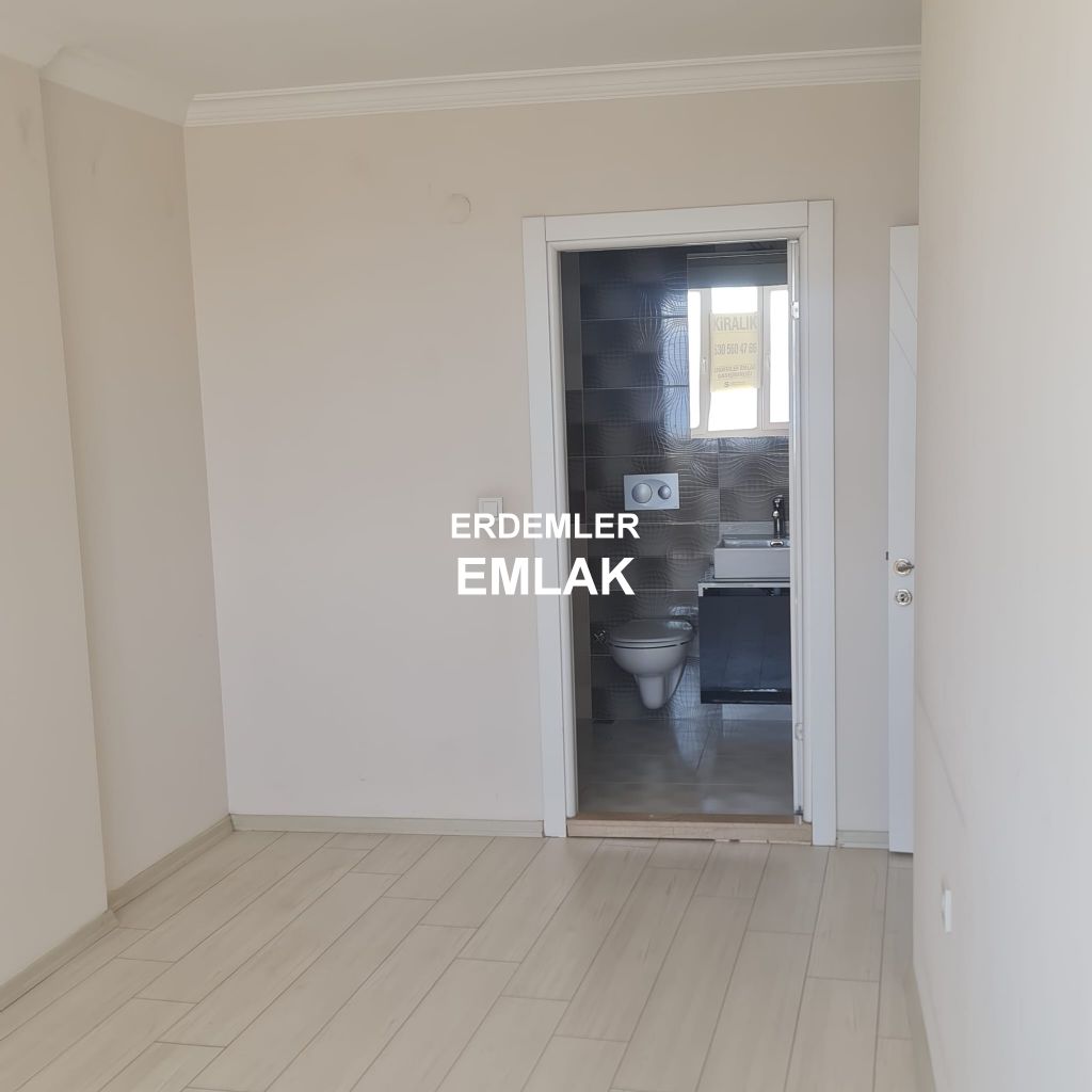 ERDEMLERDEN BAYRAKLI GÜMÜŞPALADA DENİZ MANZARLI ASNSÖRLÜ 2+1