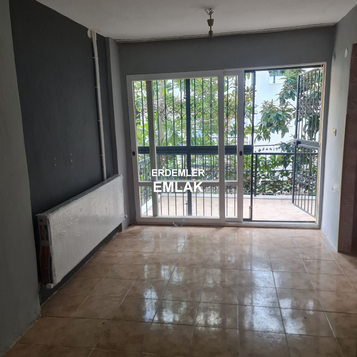 ERDEMLERDEN SARAYKENT 6 DA MUSTAKİL BAHÇELI 4 ODA 1 SALON DAİRE