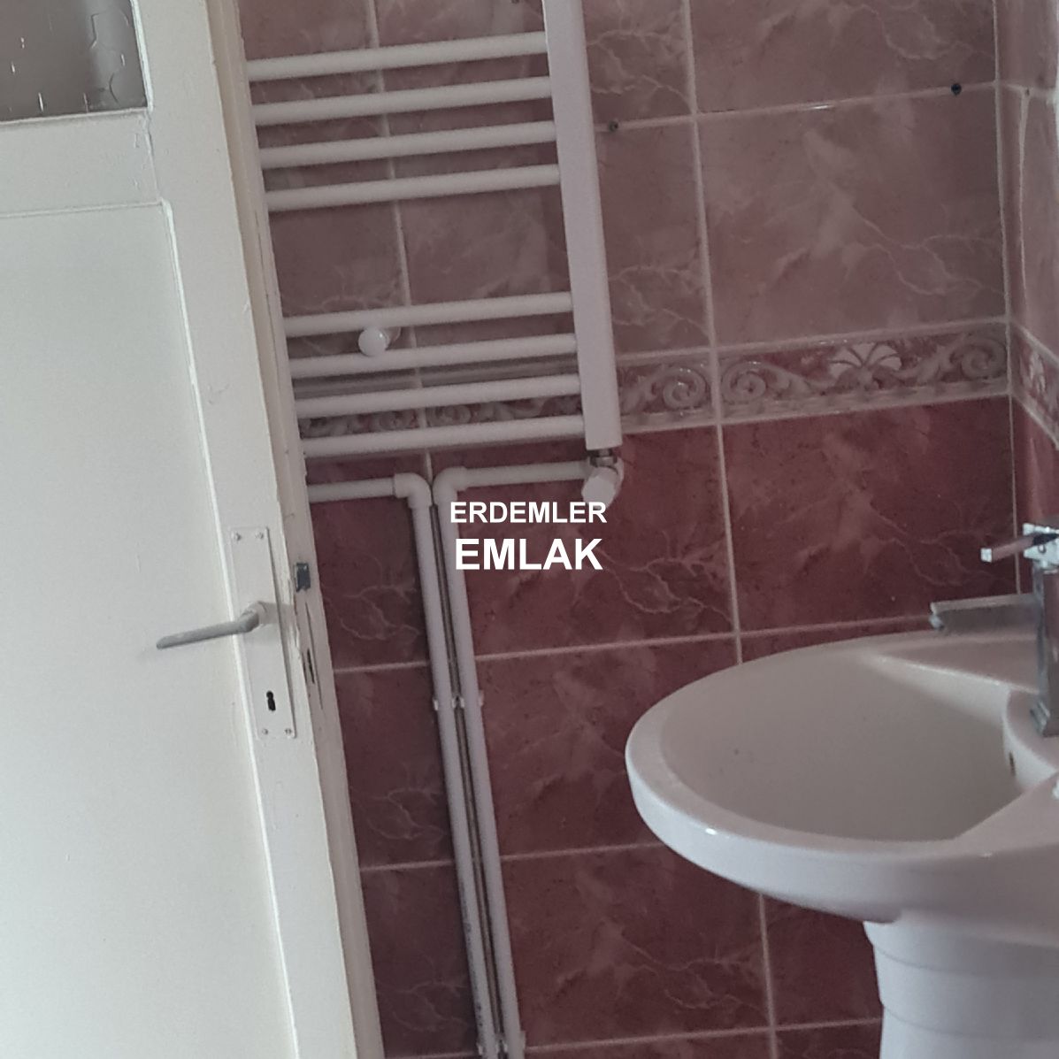 ERDEMLERDEN SARAYKENT 6 DA MUSTAKİL BAHÇELI 4 ODA 1 SALON DAİRE