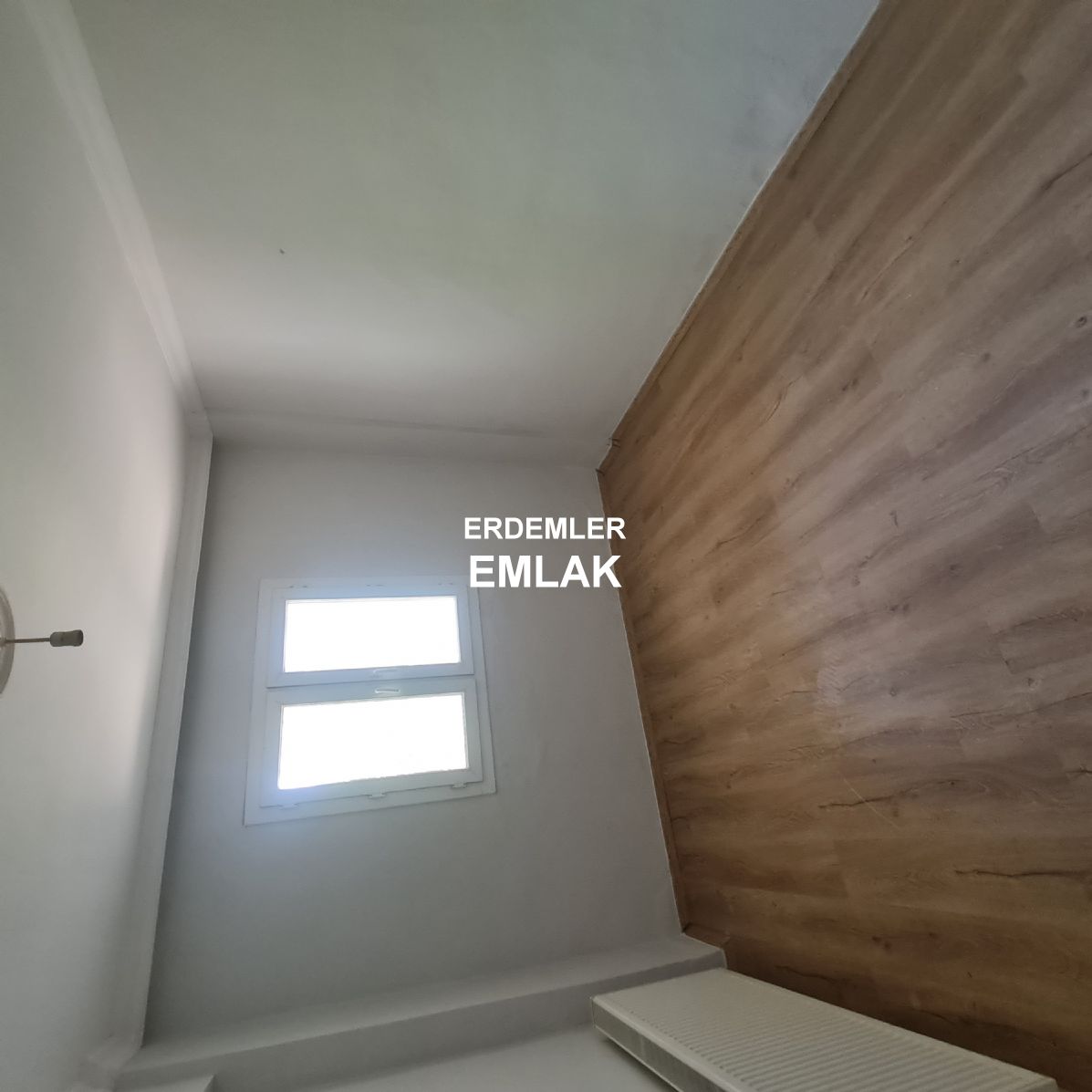 ERDEMLERDEN EVKA 3 DE GİRİŞ KAT 2 ODA 1 SALON
