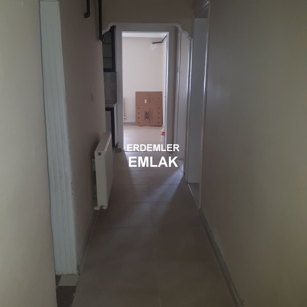 ERDEMLERDEN NALDÖKENDE YÜKSEK GİRİŞ BEKARA YADA ÖGRENCİYE DAİRE