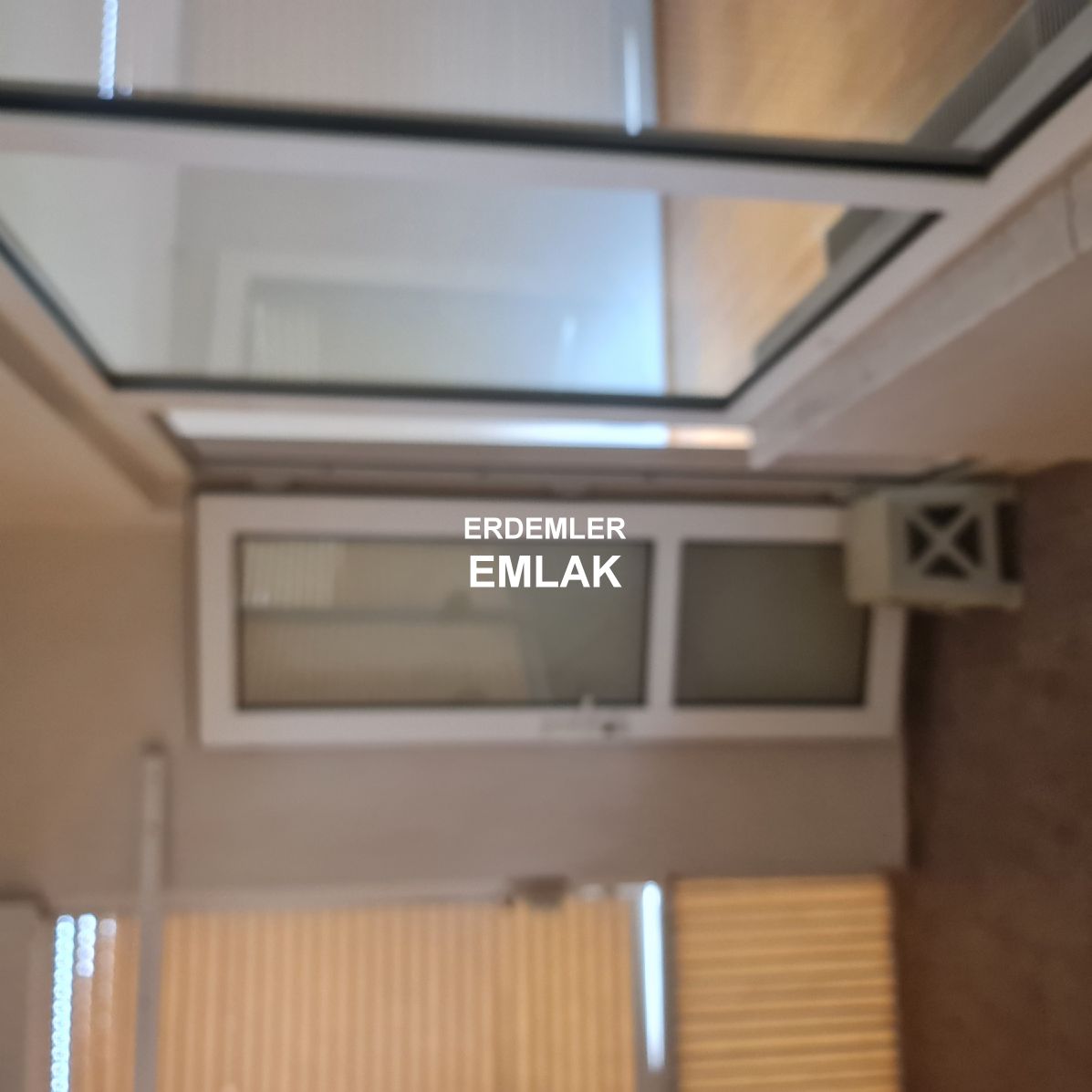 ERDEMLERDEN EVKA 3 MERKEZİNDE MANZARALI BAKIMLI ARA KAT DAİRE