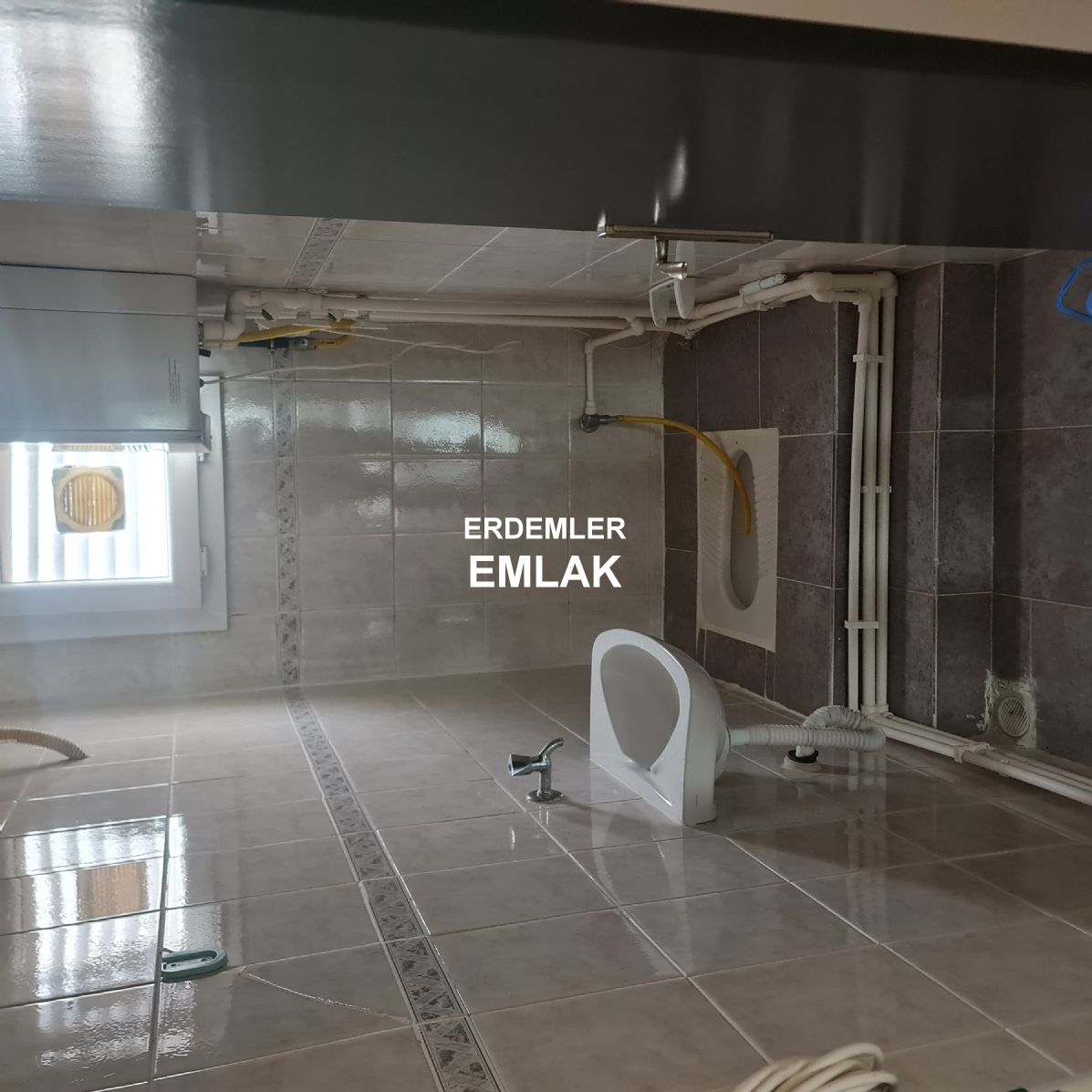 ERDEMLERDEN EVKA 3 MERKEZİNDE MANZARALI BAKIMLI ARA KAT DAİRE