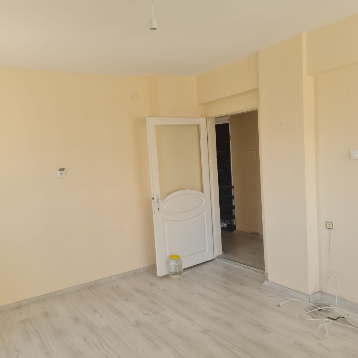 ERDEMLERDEN EVKA 3 DE GİRİŞ KAT 1 ODA 1 SALON ERDEMLERDEN EVKA 3 DE GİRİŞ KAT 1 ODA 1 SALON