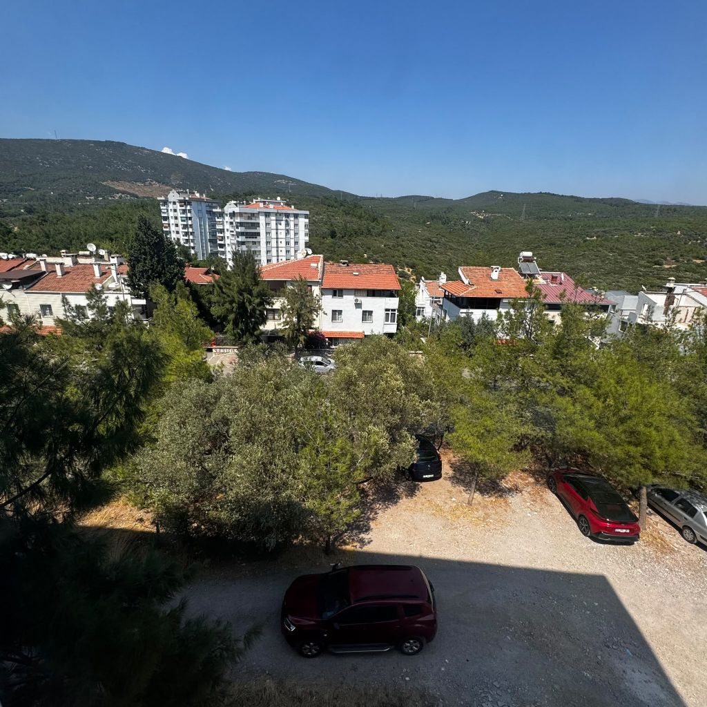 ERDEMLERDEN EVKA 3 ÜN MERKEZİNDE ARA KAT BAKIMLI MANZARALI