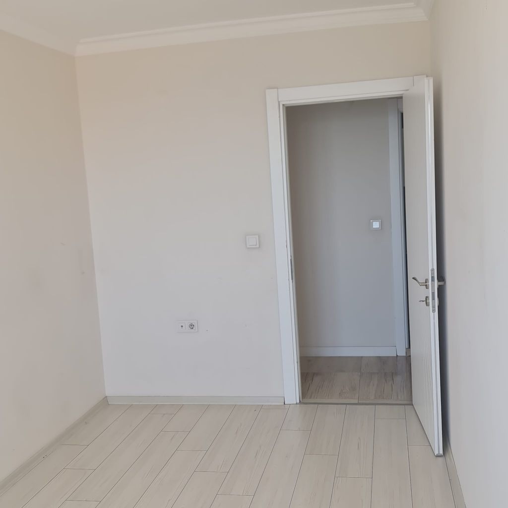 ERDEMLERDEN BAYRAKLI GÜMÜŞPALADA DENİZ MANZARLI ASNSÖRLÜ 2+1