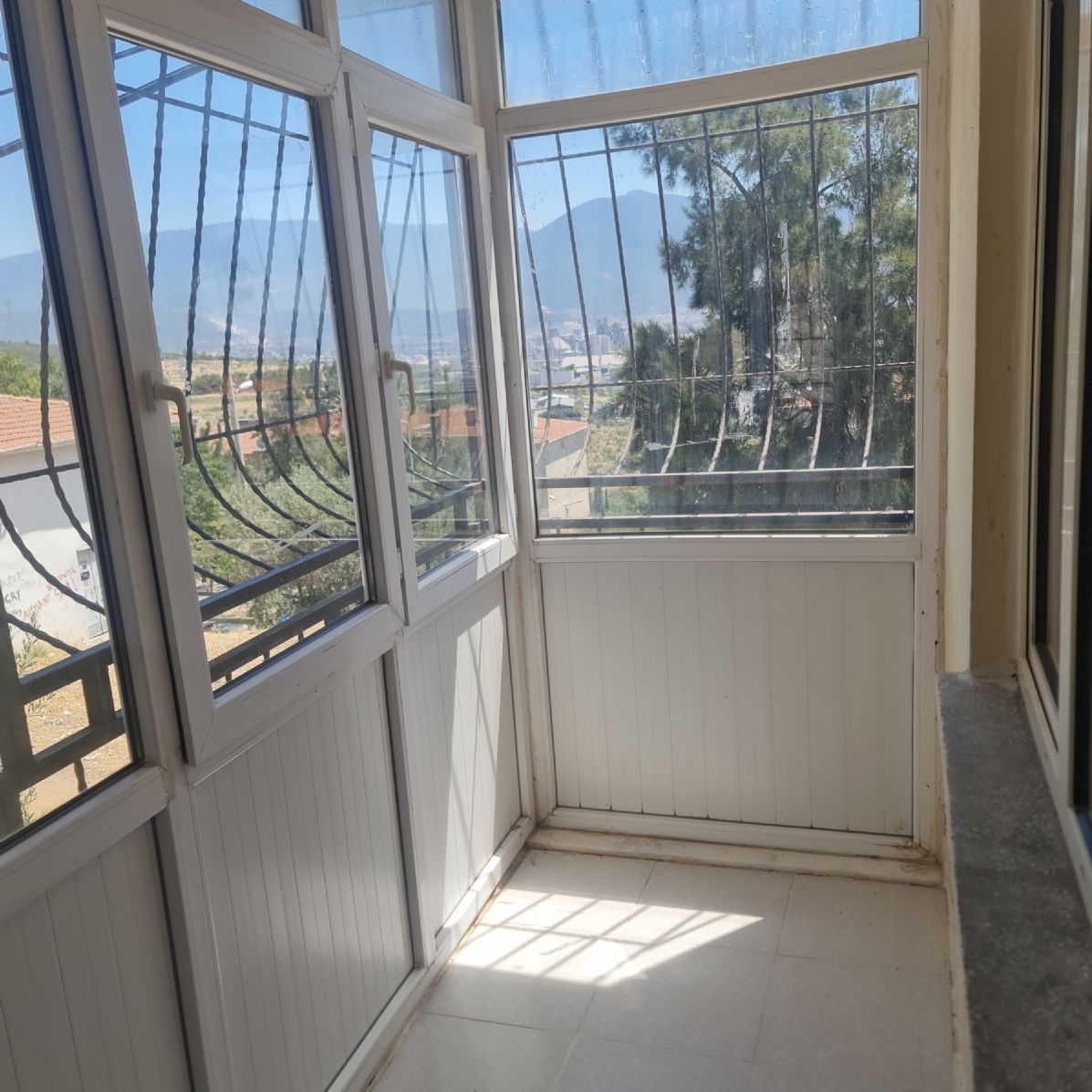 ERDEMLERDEN EVKA 3 DE GİRİŞ KAT 1 ODA 1 SALON ERDEMLERDEN EVKA 3 DE GİRİŞ KAT 1 ODA 1 SALON