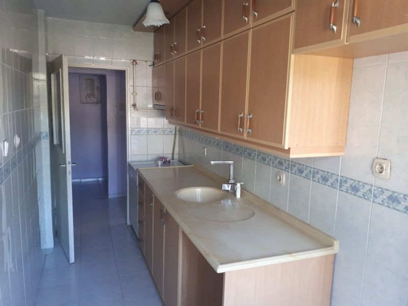 ERDEMLERDEN EVKS MERKEZİNDE ARA KAT BAKIMLI DOGALGAZLI MANZARALI 1+1
